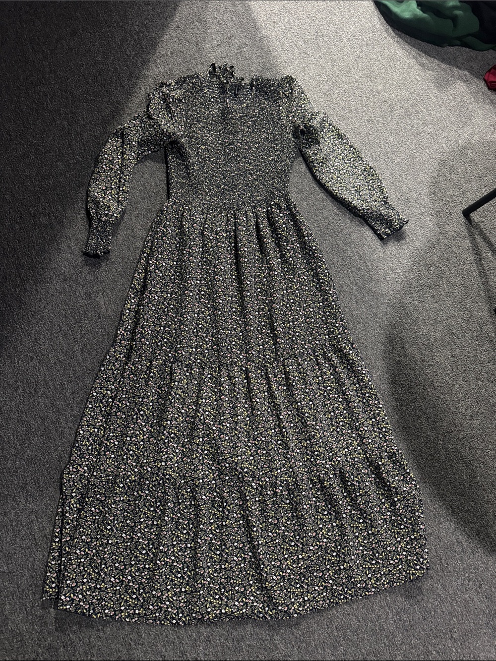 Smocked High-Neck Floral Maxi Dress long sleeved - Black size medium
